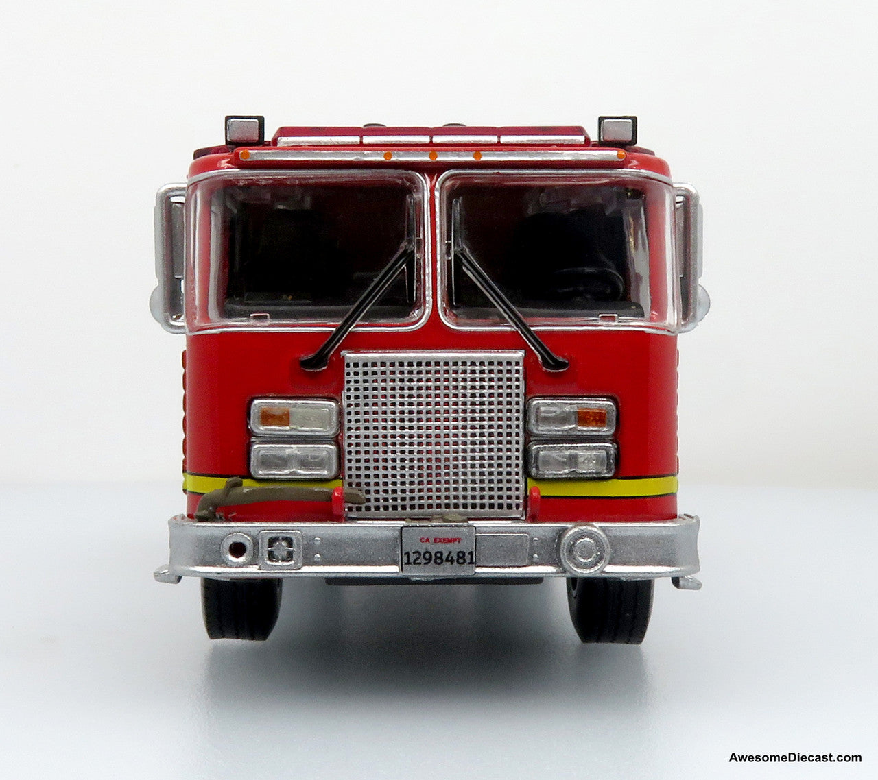 Iconic Replicas 1/64 KME Predator Fire Engine LACFD - No