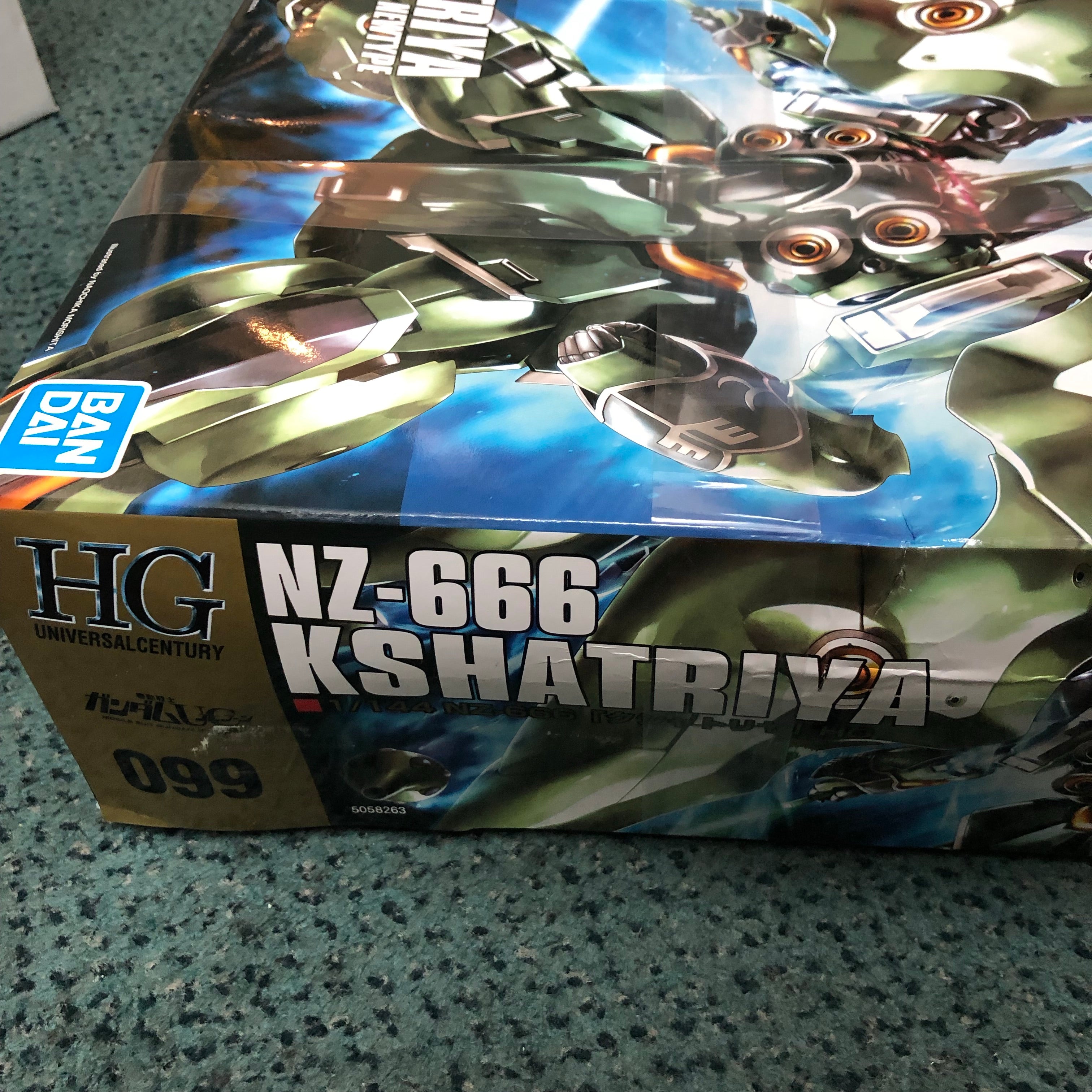 Bandai 1/144 HG #099 NZ-666 Kshatriya Neo Zeon Prototype