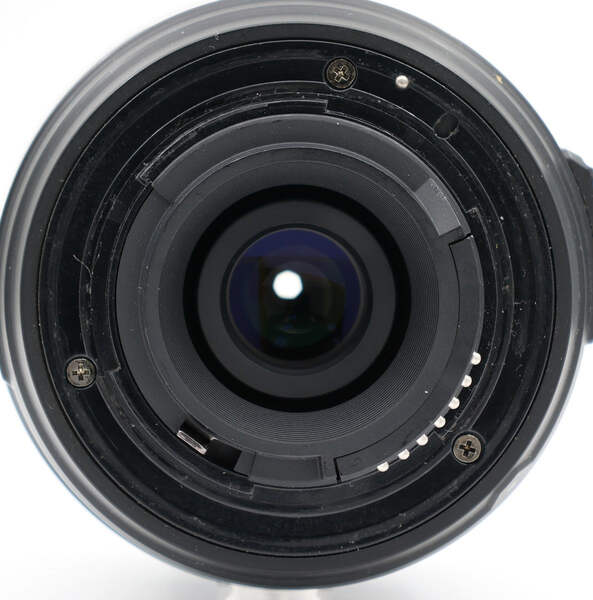 USED * Nikon D5500 DSLR Camera SHUTTER 987 with Nikon DX AF-S 18