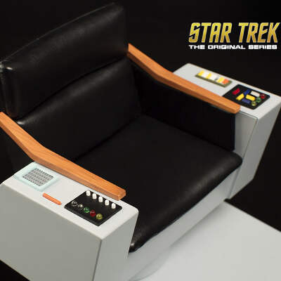 QMX Star Trek Original Series Enterprise Captain Kirk Chair 1:6