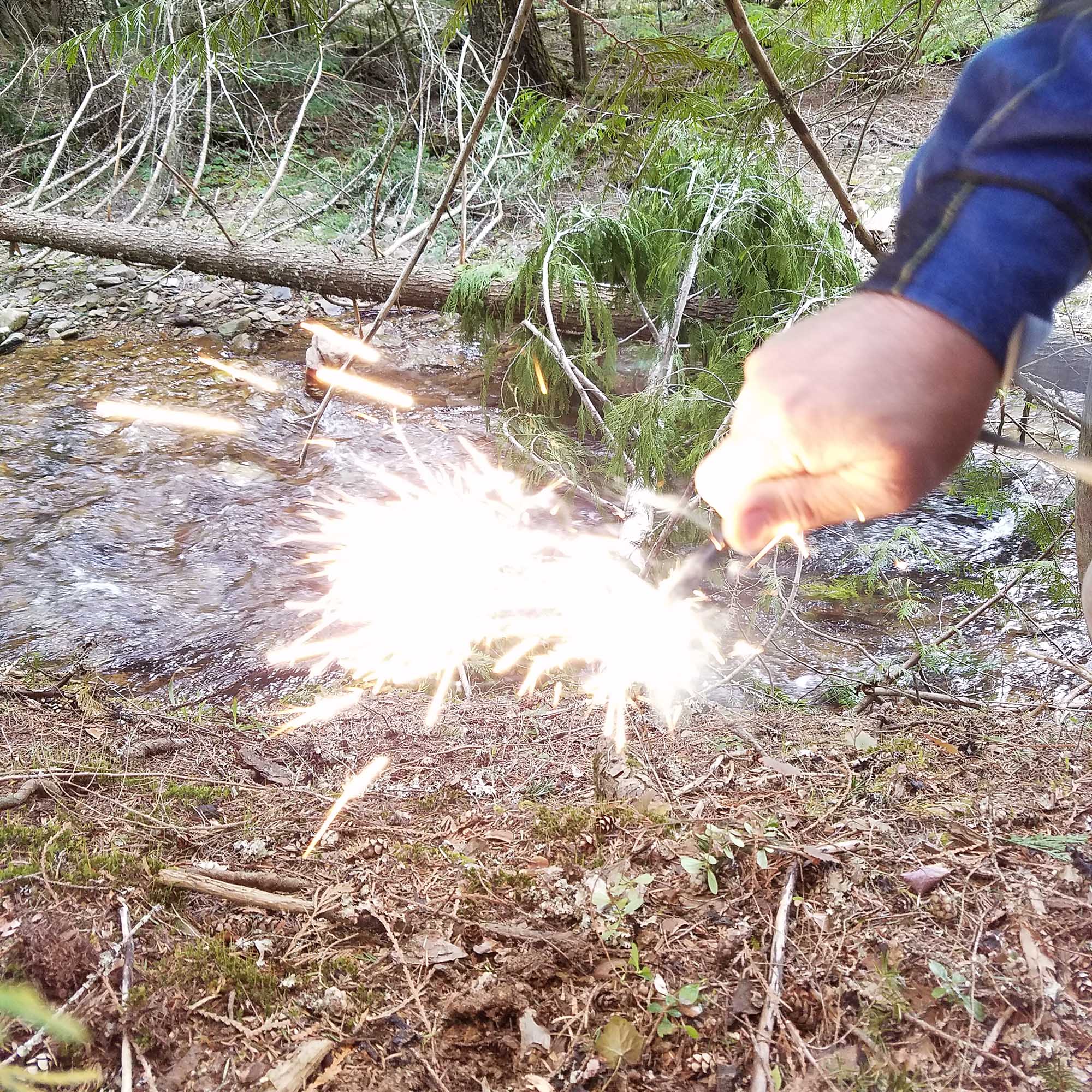 Coopers Bay® HexaLite X-Large Ferro Rod & FireWick Tinder Kit