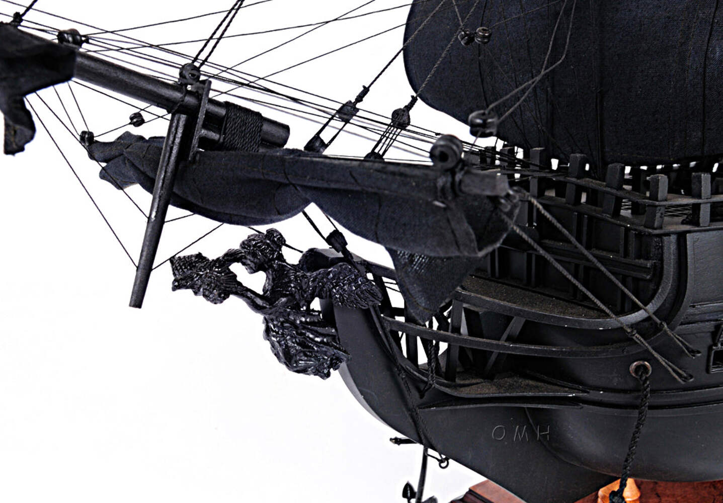 Old Modern Handicrafts® - Black Pearl Pirate Ship - Picture 13 of 14