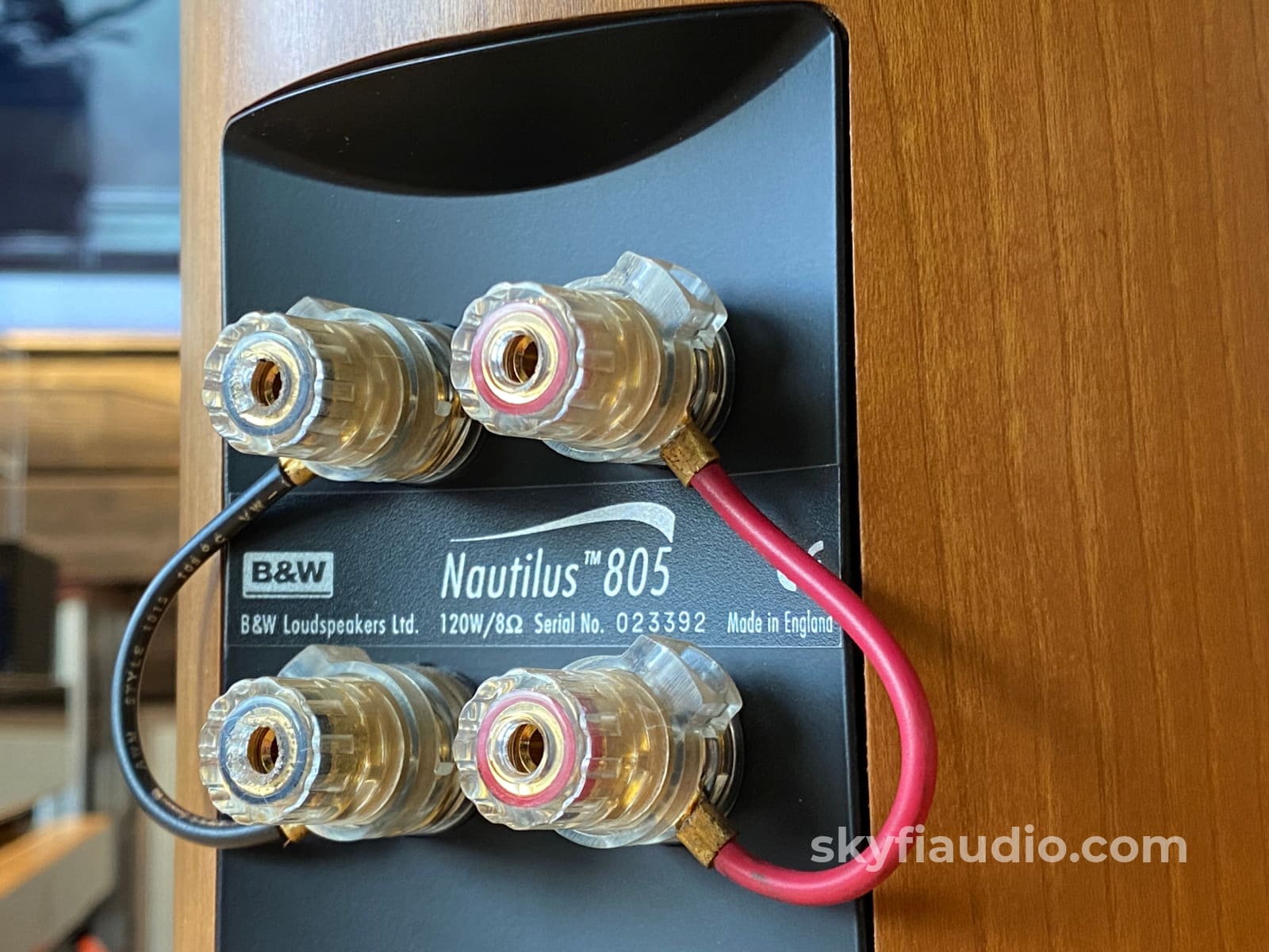 Bowers & Wilkins Nautilus 805 Speakers - Reconditioned