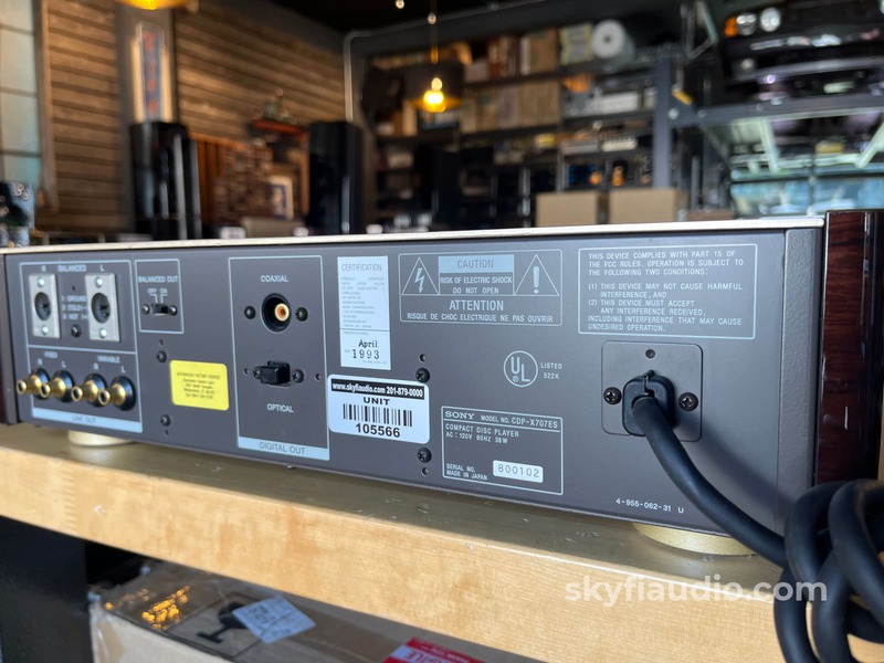 Sony CDP-X707ES CD Player - Serviced - Rare Champagne Finish Sony CDP-X707ES CD Player - Serviced - Rare Champagne Finish