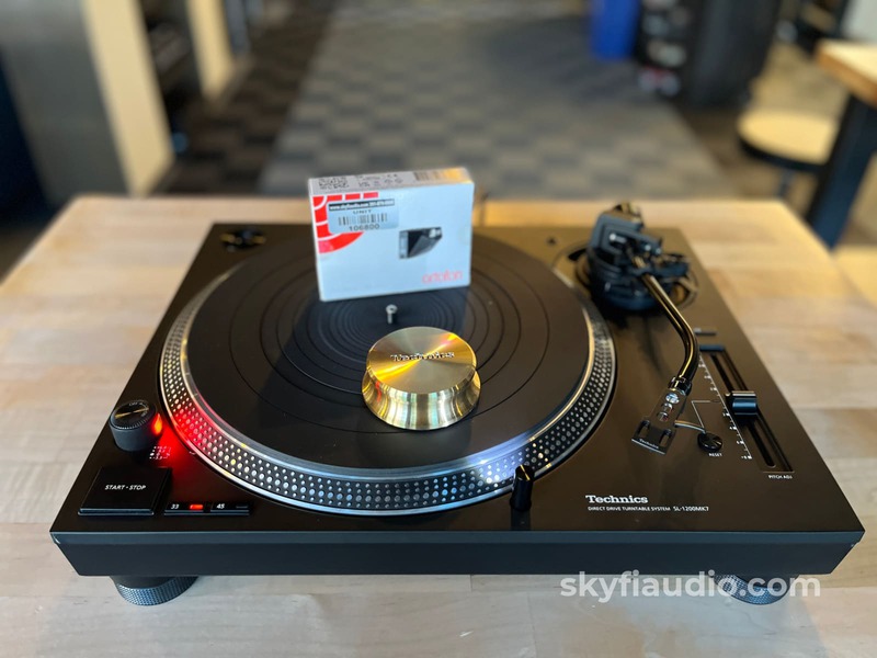 Technics SL-1200MK7 Turntable with New Ortofon 2M Black LVB Phono
