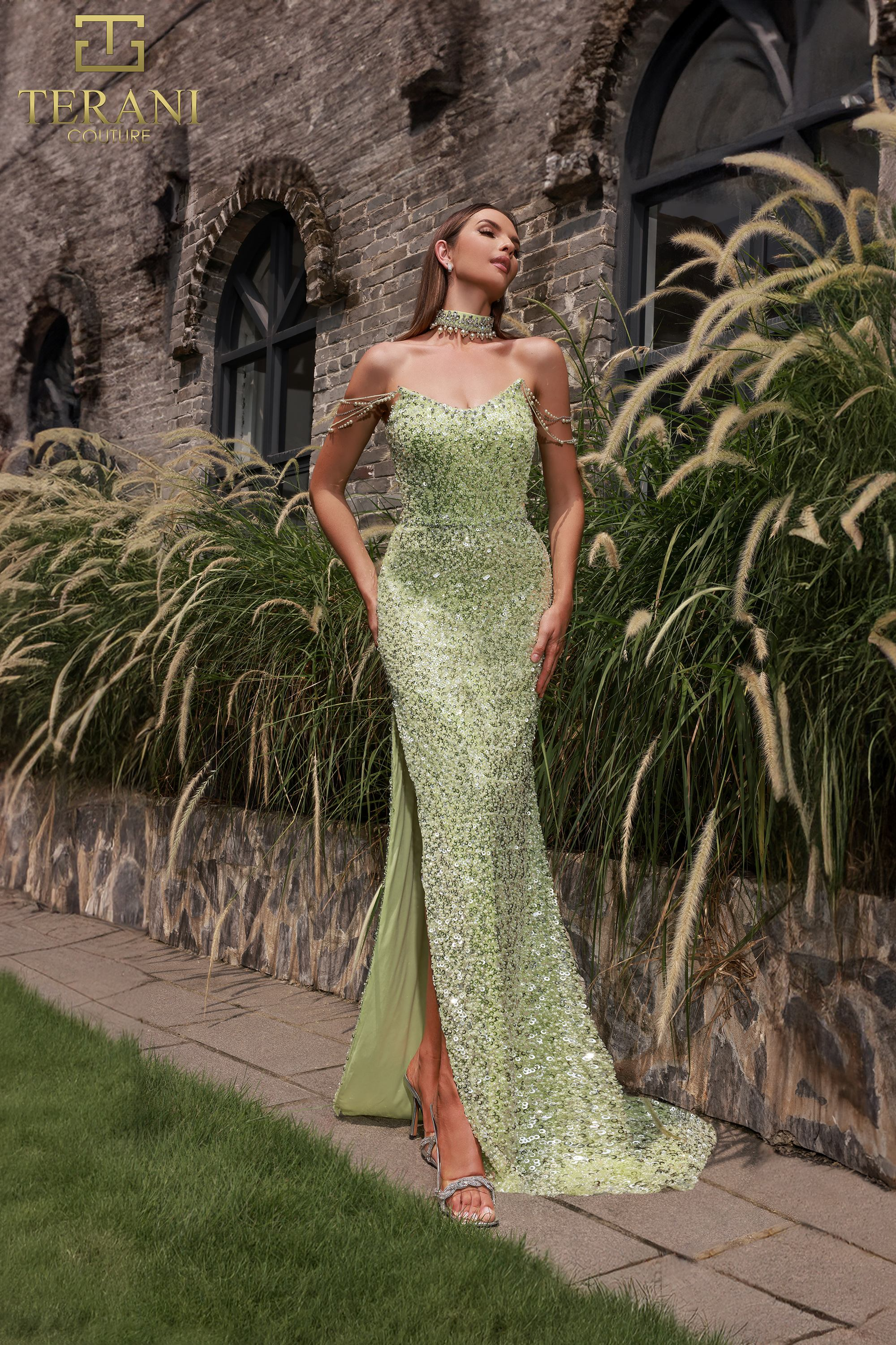 green emerald velvet dress Terani 231P0592 Prom Dress - Kelly Green main image 0