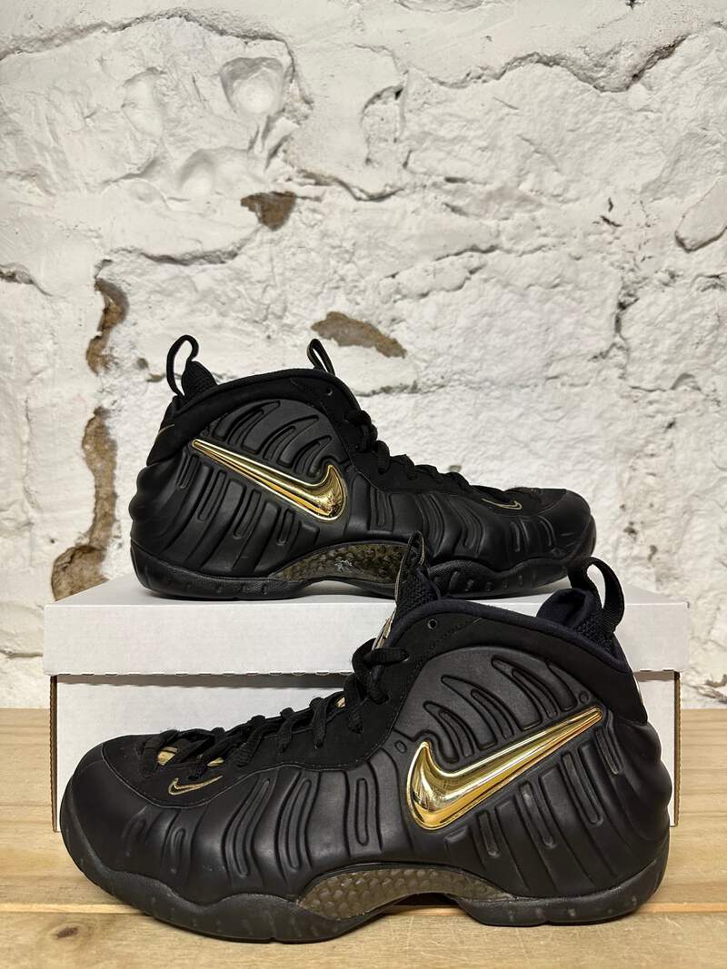 Nike Foamposite ゴールド/ブラック バスケットボールシューズ Nike Air Foamposite Pro Black Metallic Gold Sz 8.5 Pre-owned