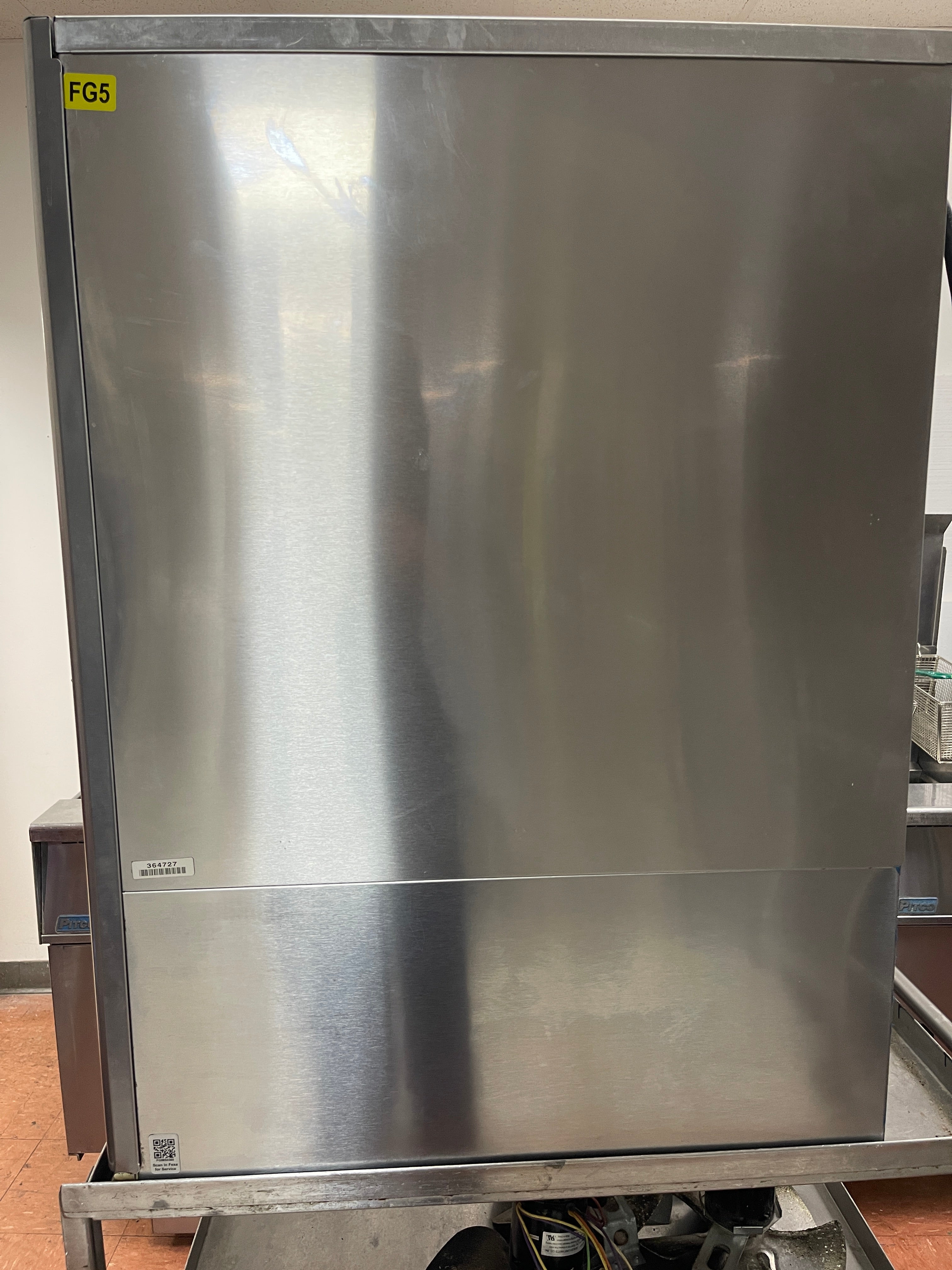 Used Hoshizaki KM-650MAH Crescent Ice Machine 520lb/24hr Air