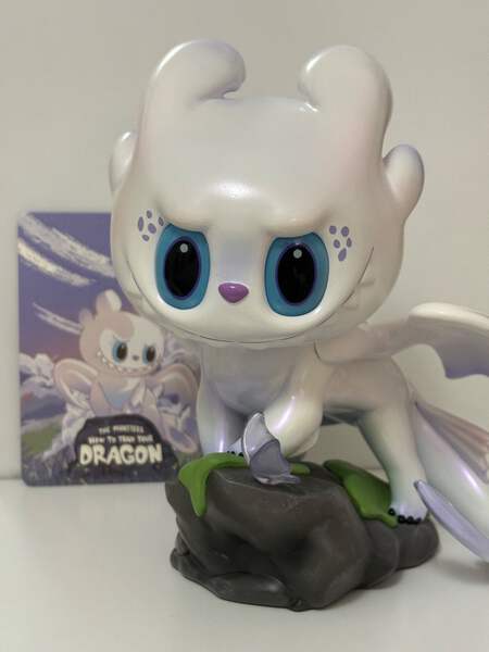 POPMART ラブブ How to Train Your Dragon Light Fury (Secret) - Popmart The Monsters Labubu - How to Train