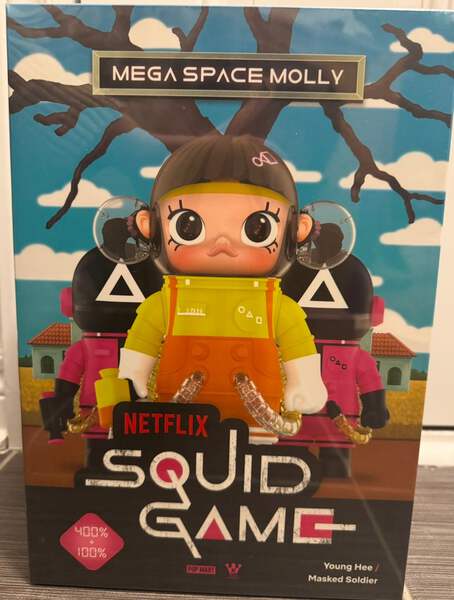 特撮 MEGA SPACE MOLLY 400%+100% Squid Game Mega Space Molly Squid Game 400% and 100% set Blind Box