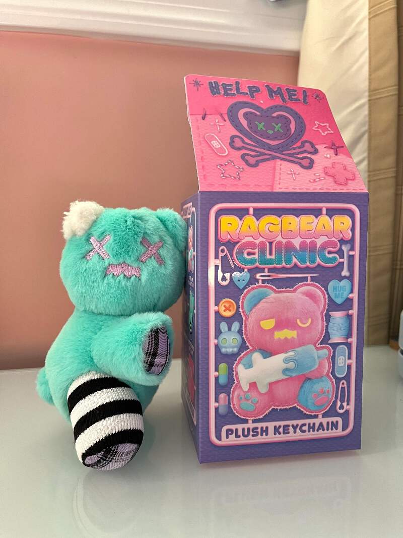 Stitched Heart Shinwoo - Ragbear Clinic Plush Keychain - Finding