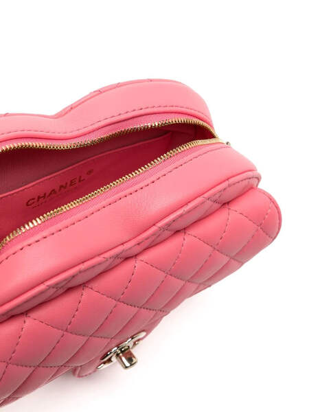 ハートロゴ♡25C【CHANEL】 スリングバッグ スウェード ハートロゴ♡25C【CHANEL】 スリングバッグ スウェード