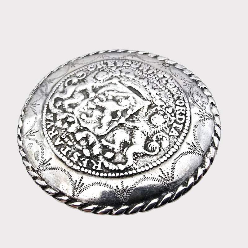 Große niederländische Silberbrosche mit Löwen-Daalder-Münzdesign, 65 mm, antik