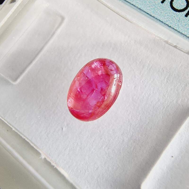 Natürlicher Rubin 0,85 ct., zertifiziert vom IGI