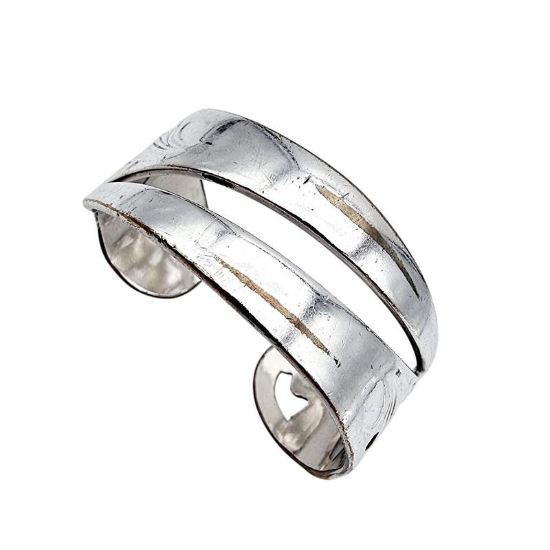 Vintage handgefertigtes Silberarmband – Blumenmuster, offen, 48,61 g