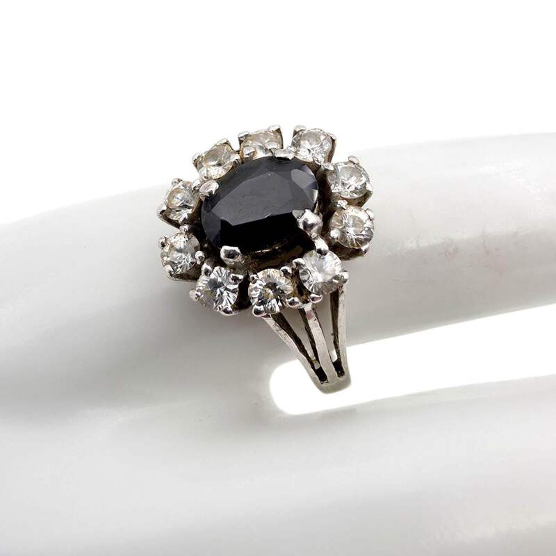 Vintage-Silber-Cluster-Ring mit ovalem Saphir & weißen Steinen – EU 62 (US 10)