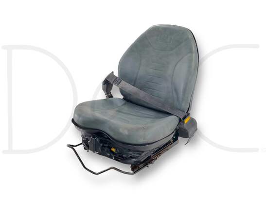 50sＬ２－Ｂ Cat 226 Skid Steer Adjustable Suspension Seat Assembly W
