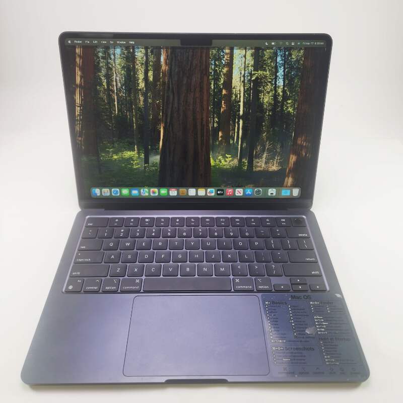 2022 Apple MacBook Air 13.6