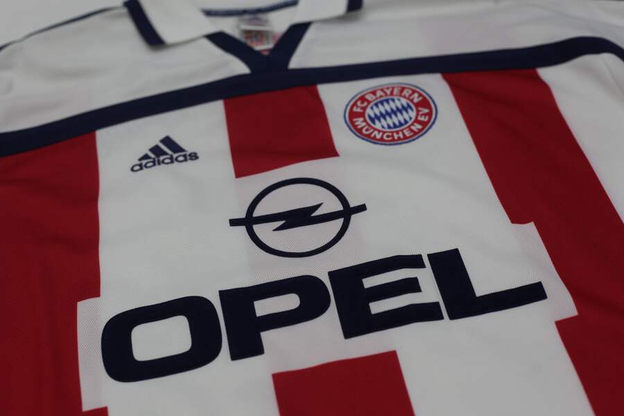 2000-2002 Vintage Adidas FC Bayern Munchen Football Jersey