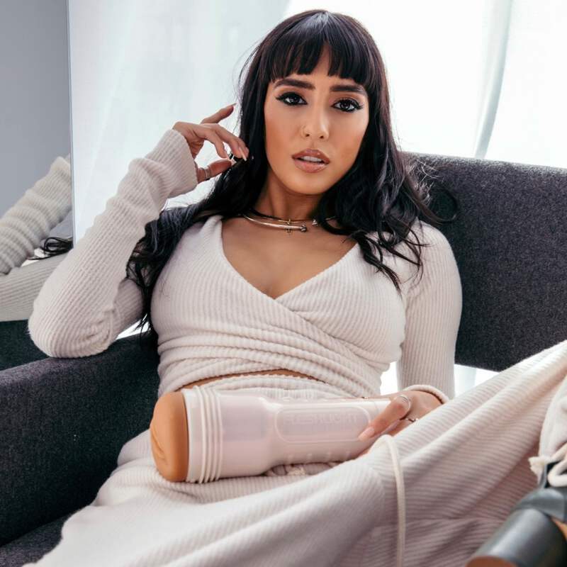 janice griffith sex doll Janice Griffith Feet Solo Порно на Странице 9 main image 1