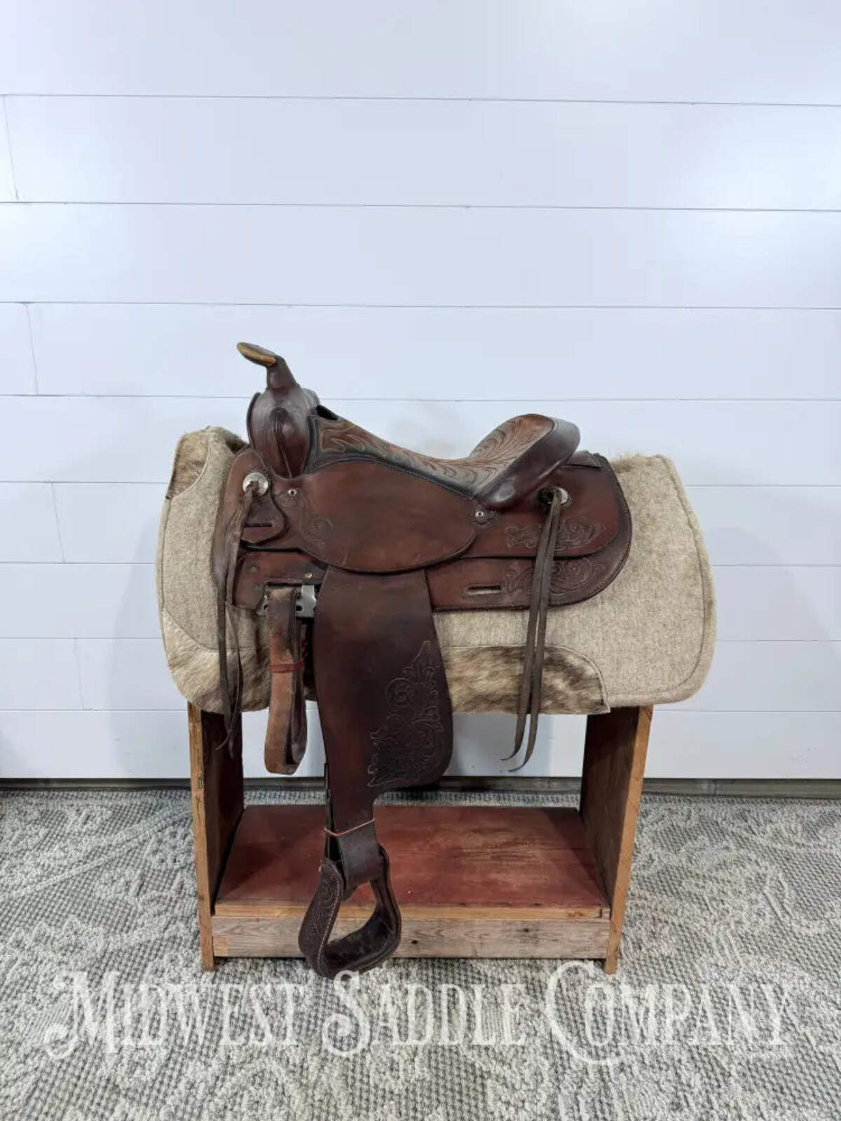 15" Circle Y Western Ranch Saddle, 6" Gullet