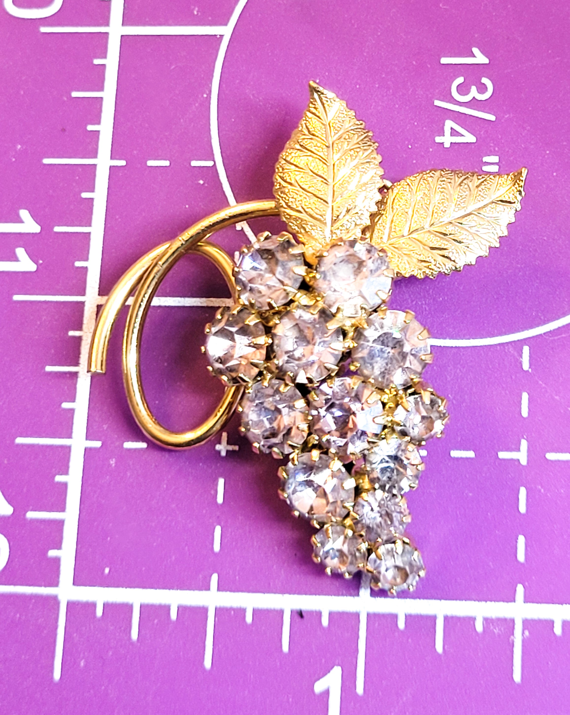 Purple rhinestone gold toned vintage grape cluster brooch product image view 5