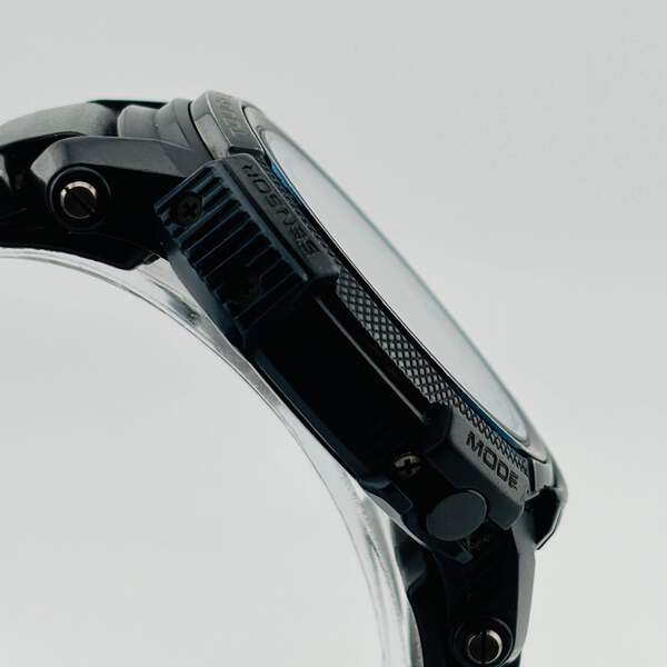 CASIO PRO TREK PRW-2000Y Tough Solar Case has scratches