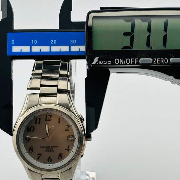 SEIKO 7B22-0AD0 Solar titanium Water resistant to 10 ATM