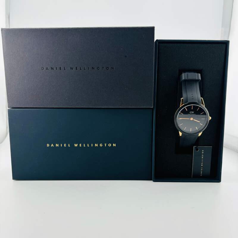 DANIEL WELLINGTON Iconic Motion DW00100425 Quartz Water