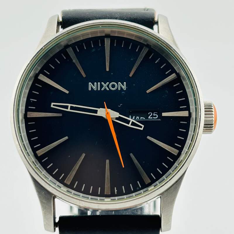 NIXON NEVER BELATE Quartz Date and day of the week Navy Dial Men