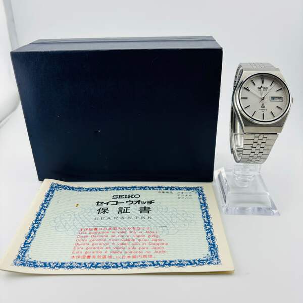 新着 Quartz 4336-8030 Ⅱ TYPE SEIKO Day function Calendar Date 時計