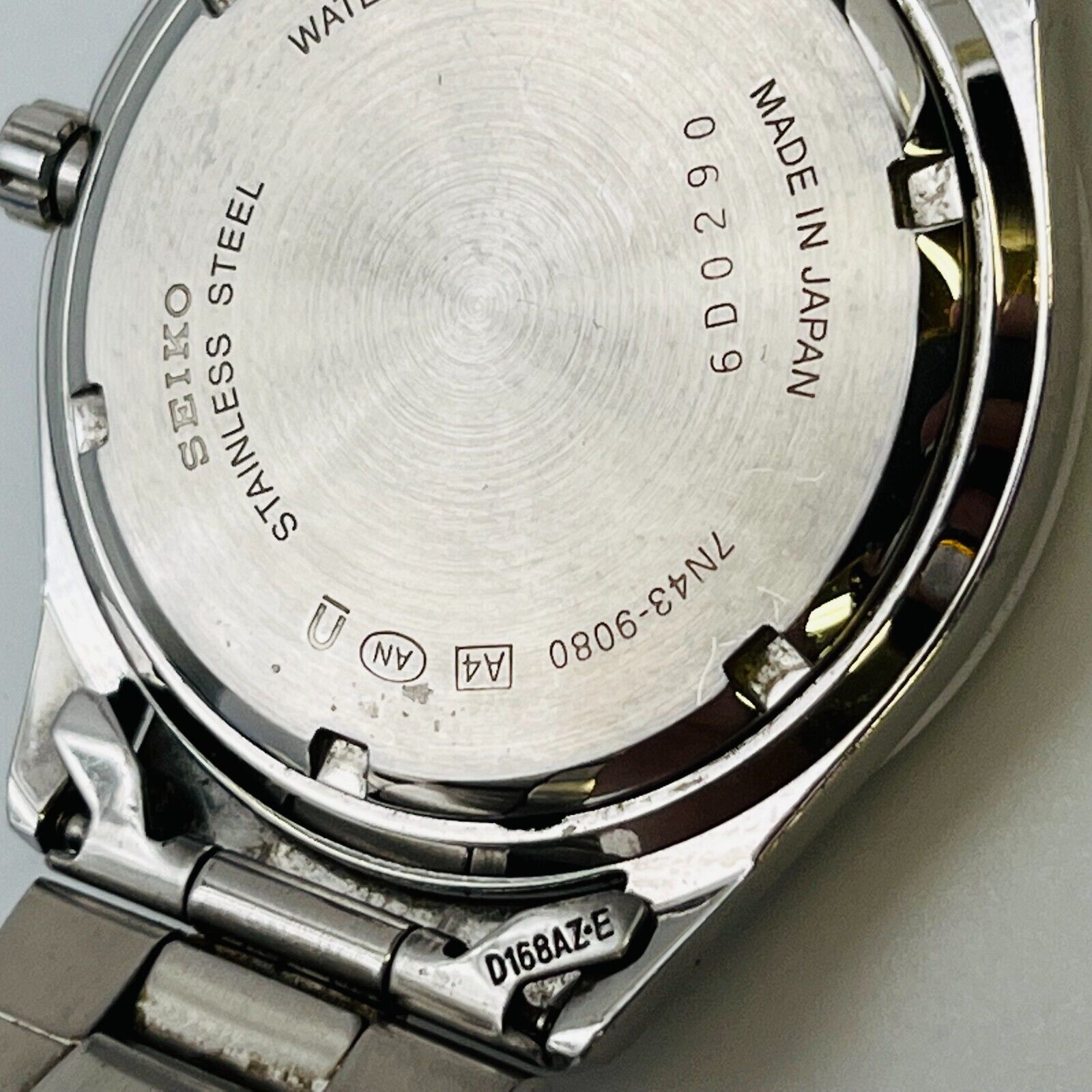 Seiko 7N43-9080 quartz Day Date stainless steel water resistant