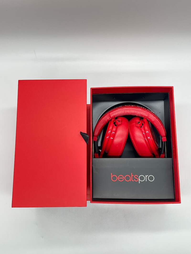現品限り一斉値下げ！ Beats Pro  Dre Dr. by ヘッドホン