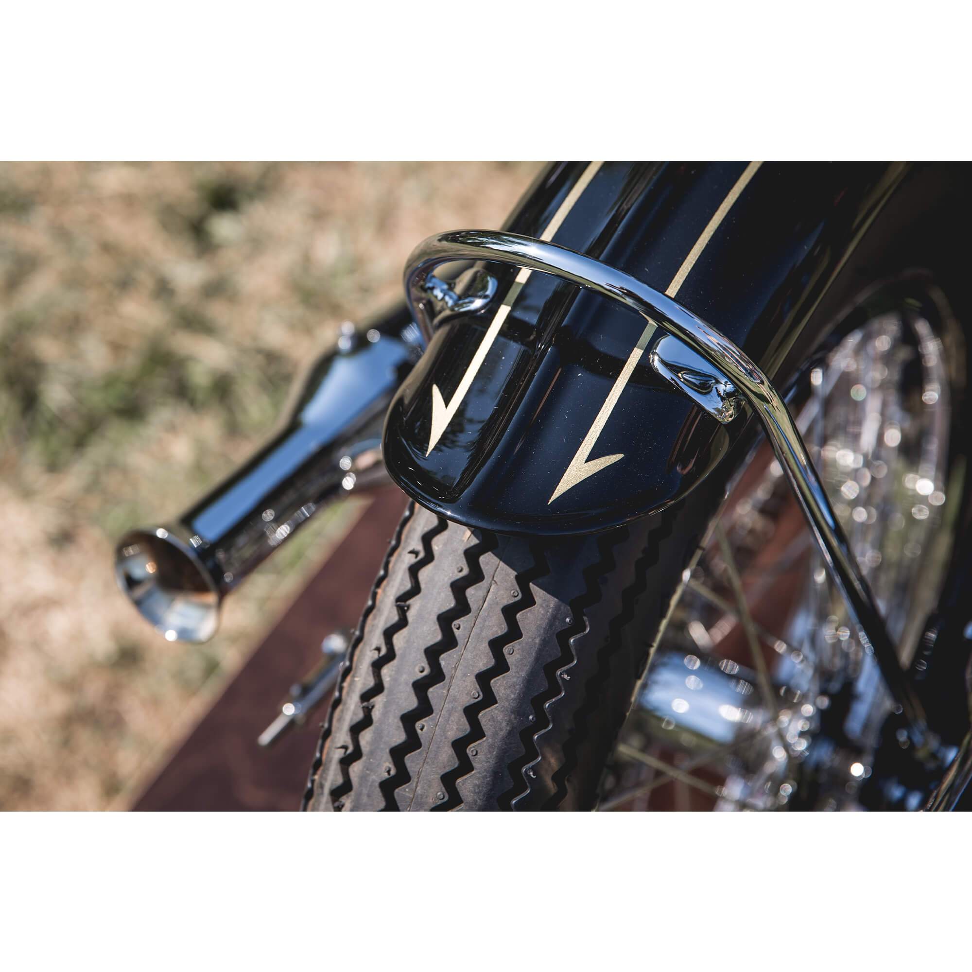 あなたFirestone CHANPION DELUXE 4.50 18 4.50-18 Firestone Deluxe Champion Classic Motorycle Tire